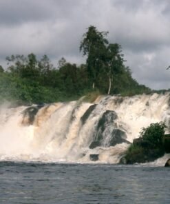 Chutes de la Lobé – Lobé Falls